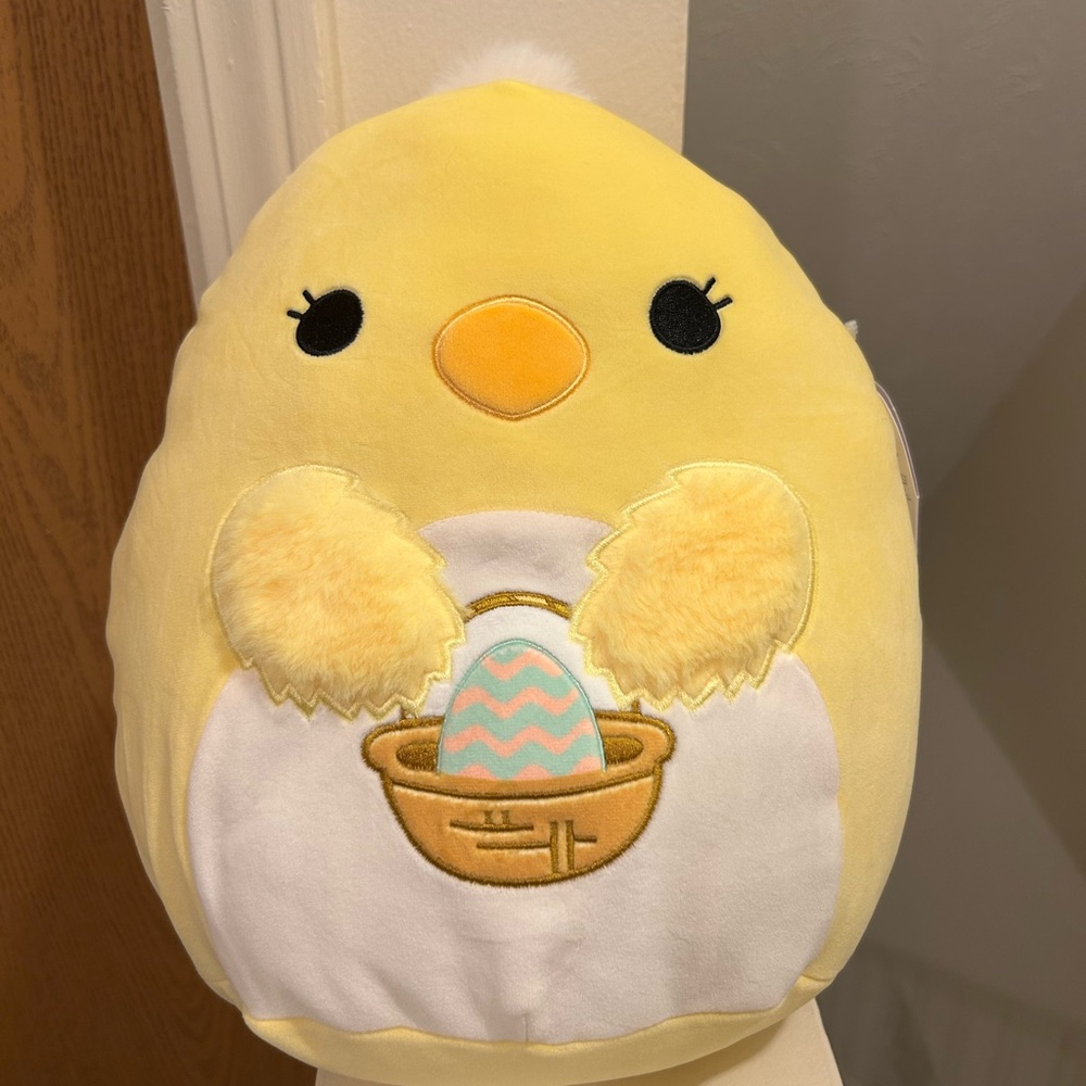 Squish mellow Yellow Chick Plush with Easter Egg